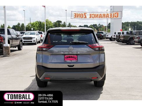 Used 2023 Nissan Rogue SV FWD image 6