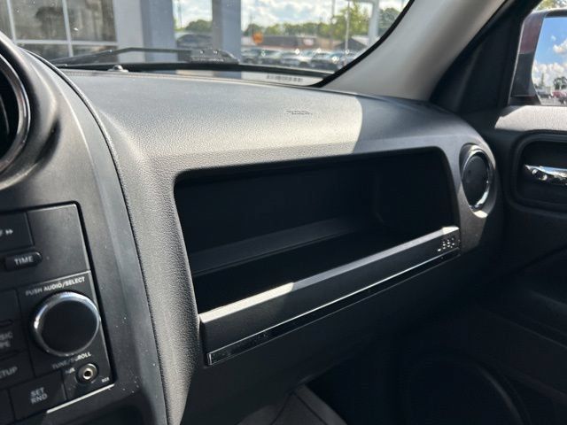 Used 2017 Jeep Patriot High Altitude AWD/4WD image 33