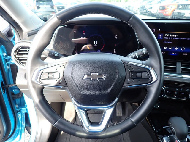 Used 2025 Chevrolet Trax ACTIV w/ Sunroof Package FWD image 25