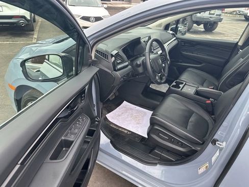 Used 2025 Honda Odyssey Elite image 15