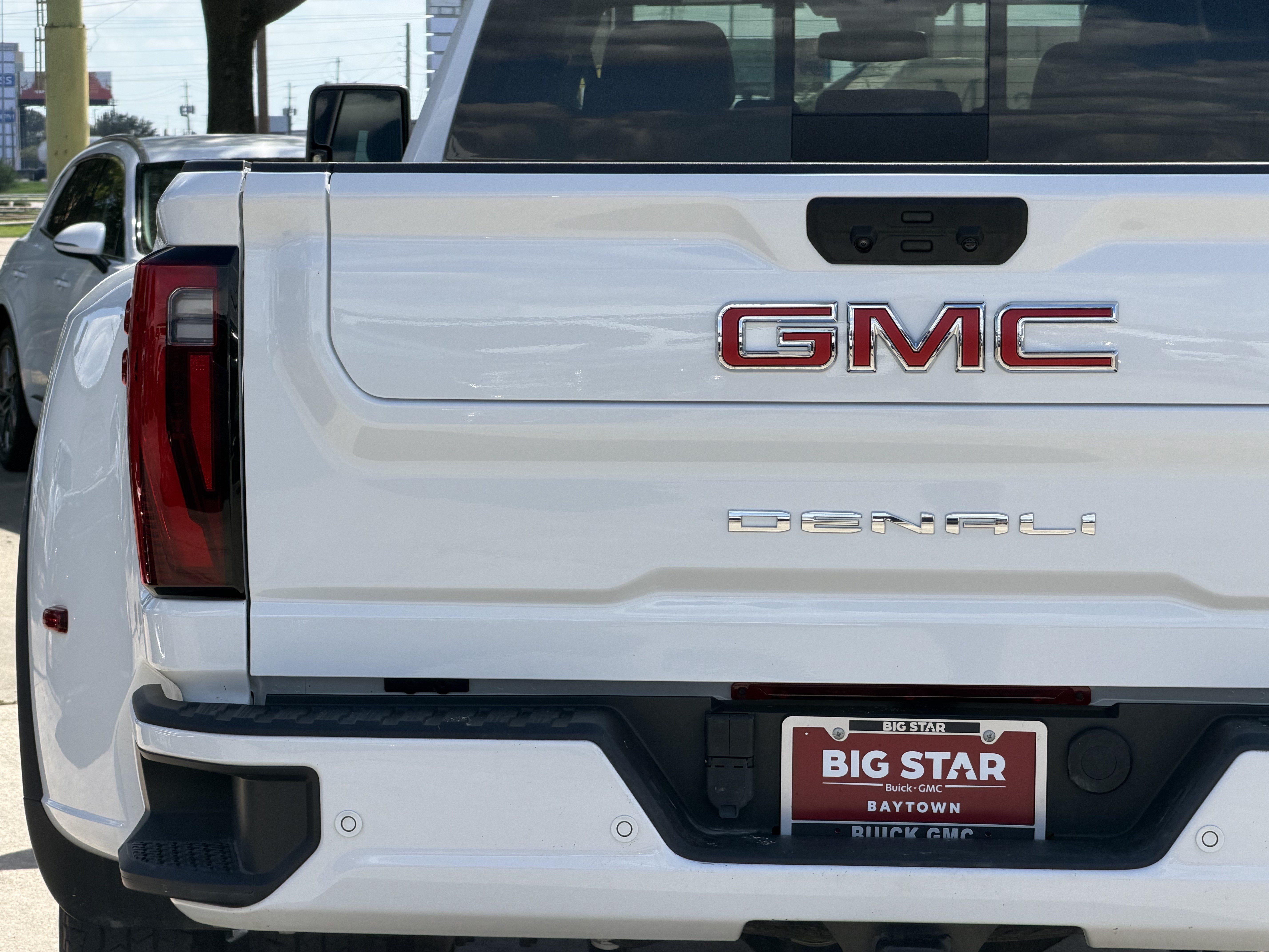 Used 2025 GMC Sierra 3500 Denali AWD/4WD image 7