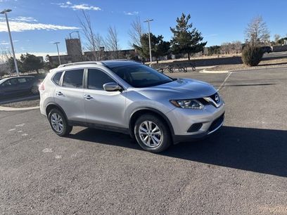 Used 2016 Nissan Rogue SV w/ SV Moonroof Package