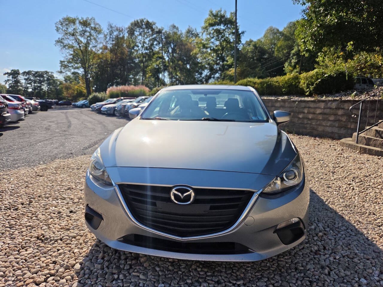 Used 2014 MAZDA MAZDA3 i Touring w/ Technology Package FWD image 2