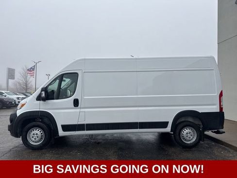 New 2026 RAM ProMaster 2500 w/ Convenience Group FWD image 7