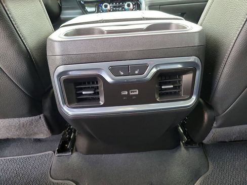 Used 2024 GMC Sierra 1500 Denali w/ Technology Package AWD/4WD image 11