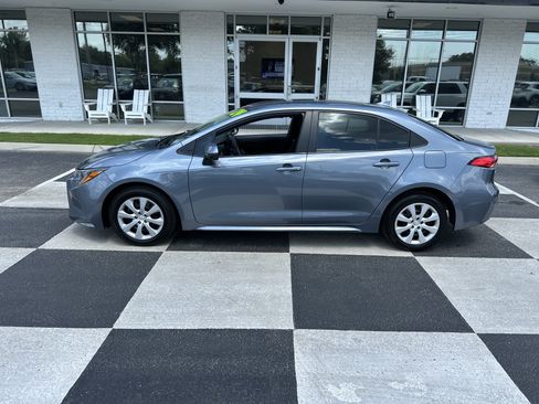Used 2024 Toyota Corolla LE FWD image 1