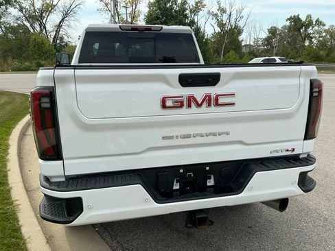 Used 2025 GMC Sierra 3500 AT4 w/ AT4 Premium Plus Package AWD/4WD image 10