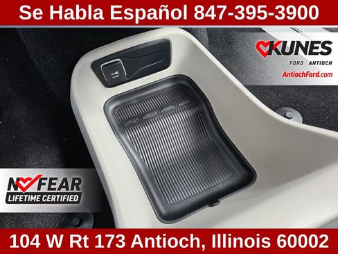 Used 2023 Chrysler Voyager LX image 62