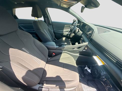 Used 2026 Hyundai Elantra Sport FWD image 28