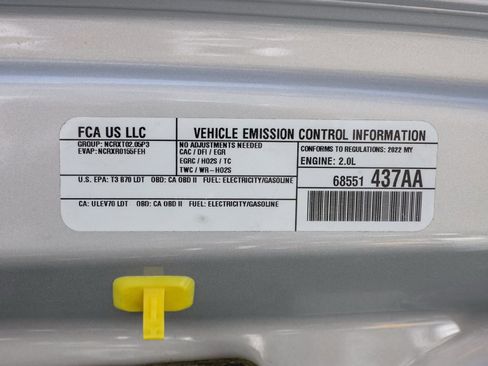 Used 2022 Jeep Wrangler Unlimited Rubicon 4xe AWD/4WD image 32