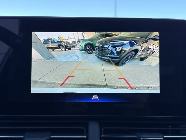 New 2026 Chevrolet Trax RS w/ Sunroof Package FWD image 16