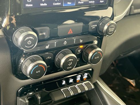 Used 2022 RAM 1500 Big Horn image 16