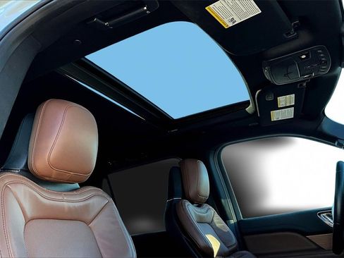 Used 2022 Lincoln Navigator L Reserve image 27