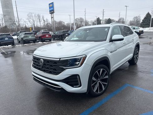 Used 2024 Volkswagen Atlas Cross Sport SEL Premium R-Line image 7