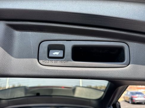 Used 2025 Honda CR-V EX-L image 26