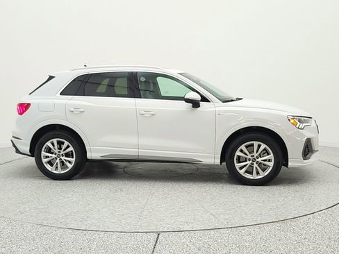 Used 2022 Audi Q3 2.0T Premium Plus image 4