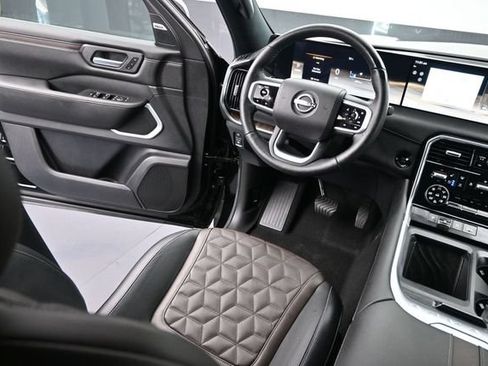 Used 2025 Nissan Armada Platinum w/ Convenience Package AWD/4WD image 10