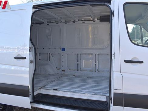 Used 2016 Mercedes-Benz Sprinter 2500 image 23