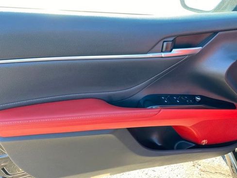 Used 2018 Toyota Camry XSE image 16