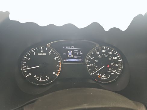 Used 2017 Nissan Pathfinder SL w/ SL Tech Package AWD/4WD image 8