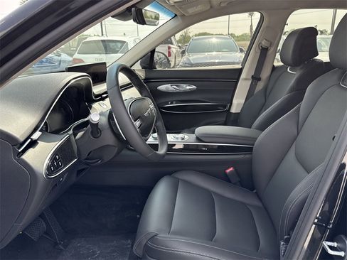 Used 2025 Genesis GV70 2.5T image 12