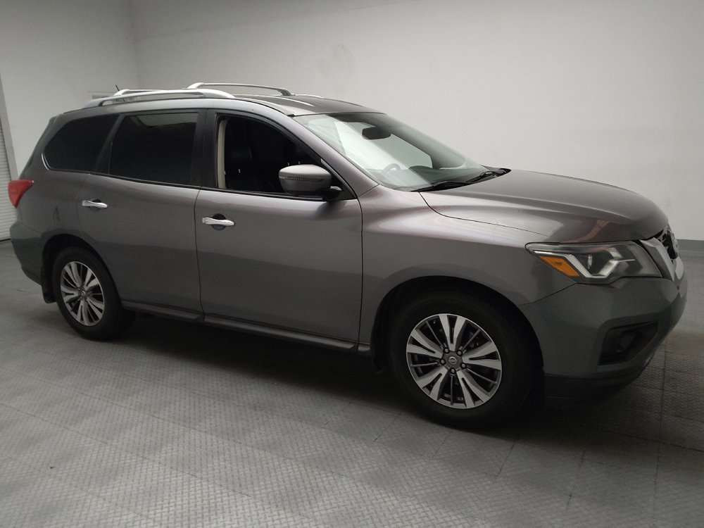 Used 2018 Nissan Pathfinder SL w/ Cargo Package FWD image 11