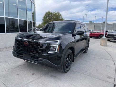 Used 2025 Nissan Armada PRO-4X w/ Pro-4X Premium Package AWD/4WD image 2