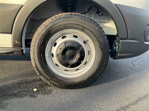 New 2026 Ford Transit 250 148 Medium Roof image 10