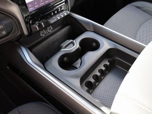 Used 2025 RAM 2500 Big Horn AWD/4WD image 29