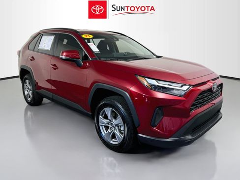 Used 2025 Toyota RAV4 XLE FWD image 1