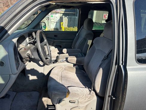 Used 2000 Chevrolet Silverado 1500 LS image 14