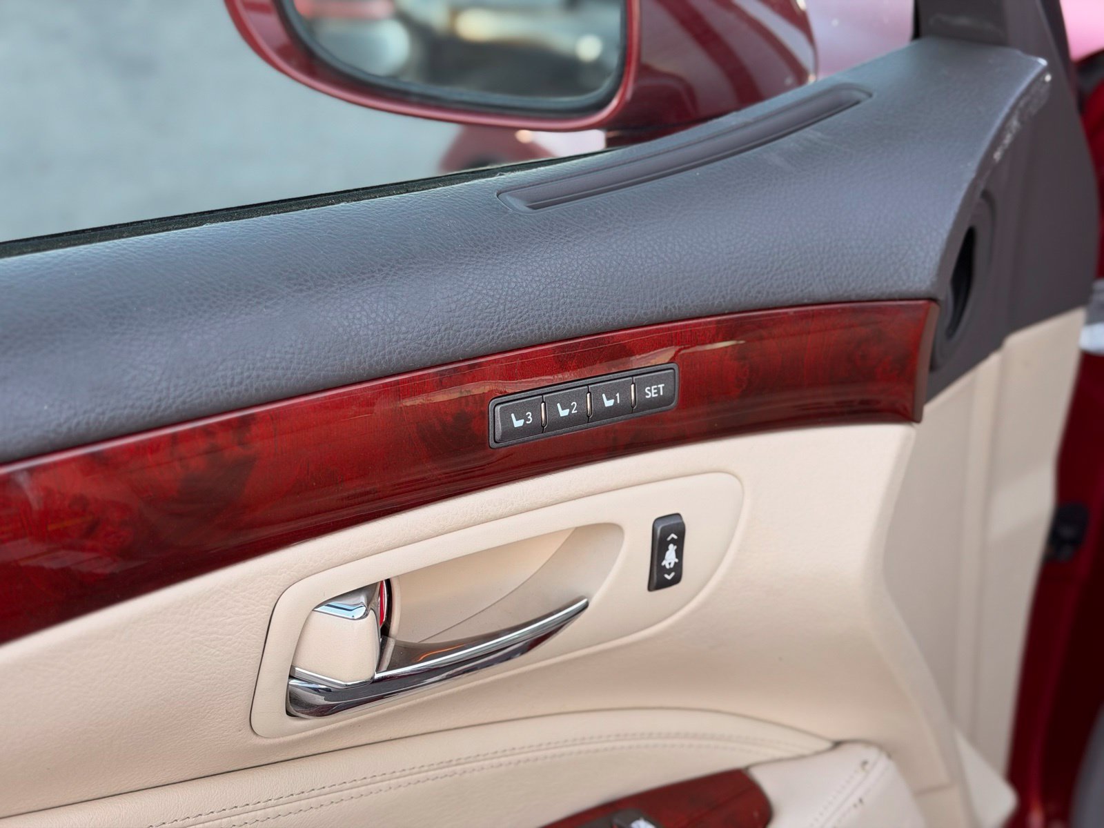 Used 2011 Lexus LS 460 AWD w/ Luxury Value Edition image 24