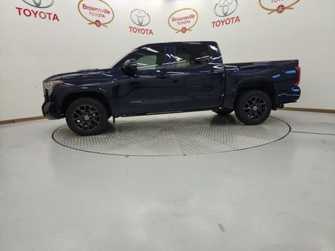 Used 2024 Toyota Tundra Platinum AWD/4WD image 5