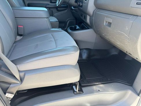 Used 2018 Nissan NV 2500 SV RWD image 20