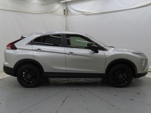New 2025 Mitsubishi Eclipse Cross LE image 2