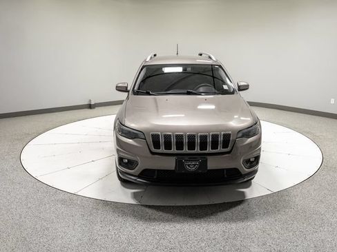 Used 2019 Jeep Cherokee Latitude w/ Popular Appearance Group AWD/4WD image 24