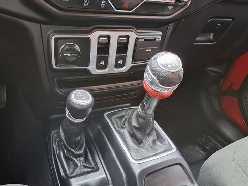 Used 2019 Jeep Wrangler Sport image 25