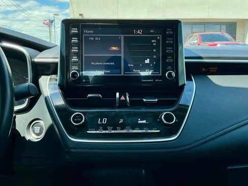 Used 2020 Toyota Corolla XLE FWD image 32