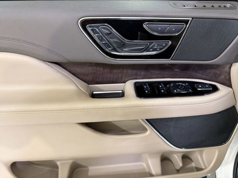 Used 2023 Lincoln Navigator L Reserve image 12