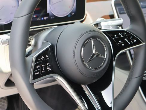 Certified 2023 Mercedes-Benz S 580 4MATIC Sedan image 22