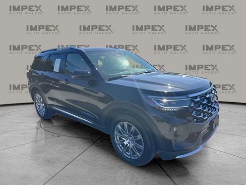 Used 2025 Ford Explorer Platinum image 7