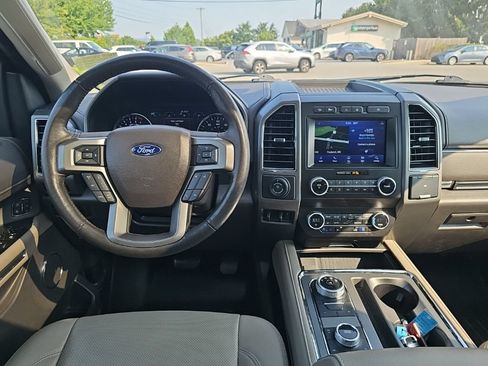 Used 2021 Ford Expedition Max XLT AWD/4WD image 2