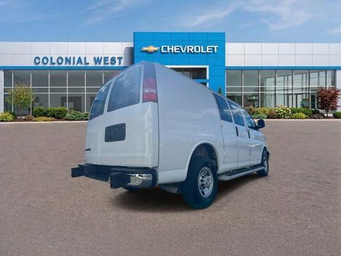 Used 2024 Chevrolet Express 2500 w/ Driver Convenience Package RWD image 6