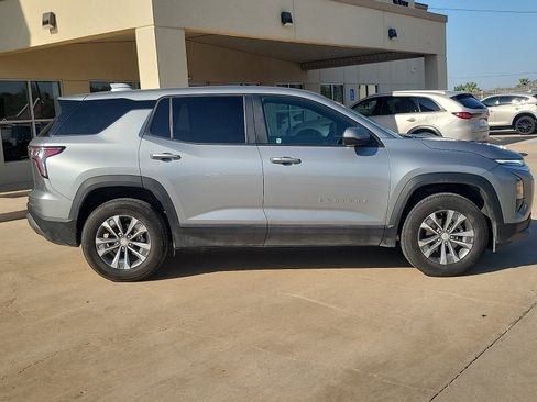 Used 2025 Chevrolet Equinox LT AWD/4WD image 6