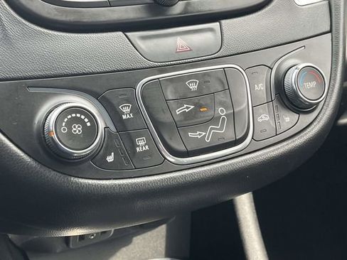 Used 2018 Chevrolet Malibu LT w/ Leather Package image 31