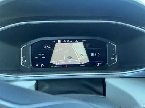 Used 2025 Volkswagen Taos SEL image 11