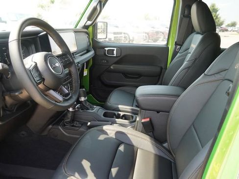 New 2025 Jeep Wrangler Unlimited Rubicon 392 image 17