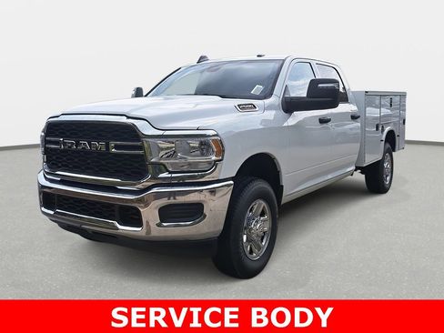 Used 2024 RAM 2500 Tradesman w/ Chrome Appearance Group image 36