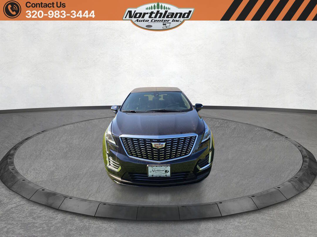 Used 2024 Cadillac XT5 Luxury FWD image 2