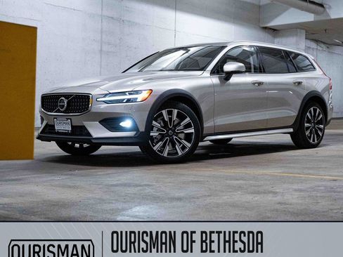 New 2025 Volvo V60 B5 Cross Country Ultra w/ Protection Package Premier image 1